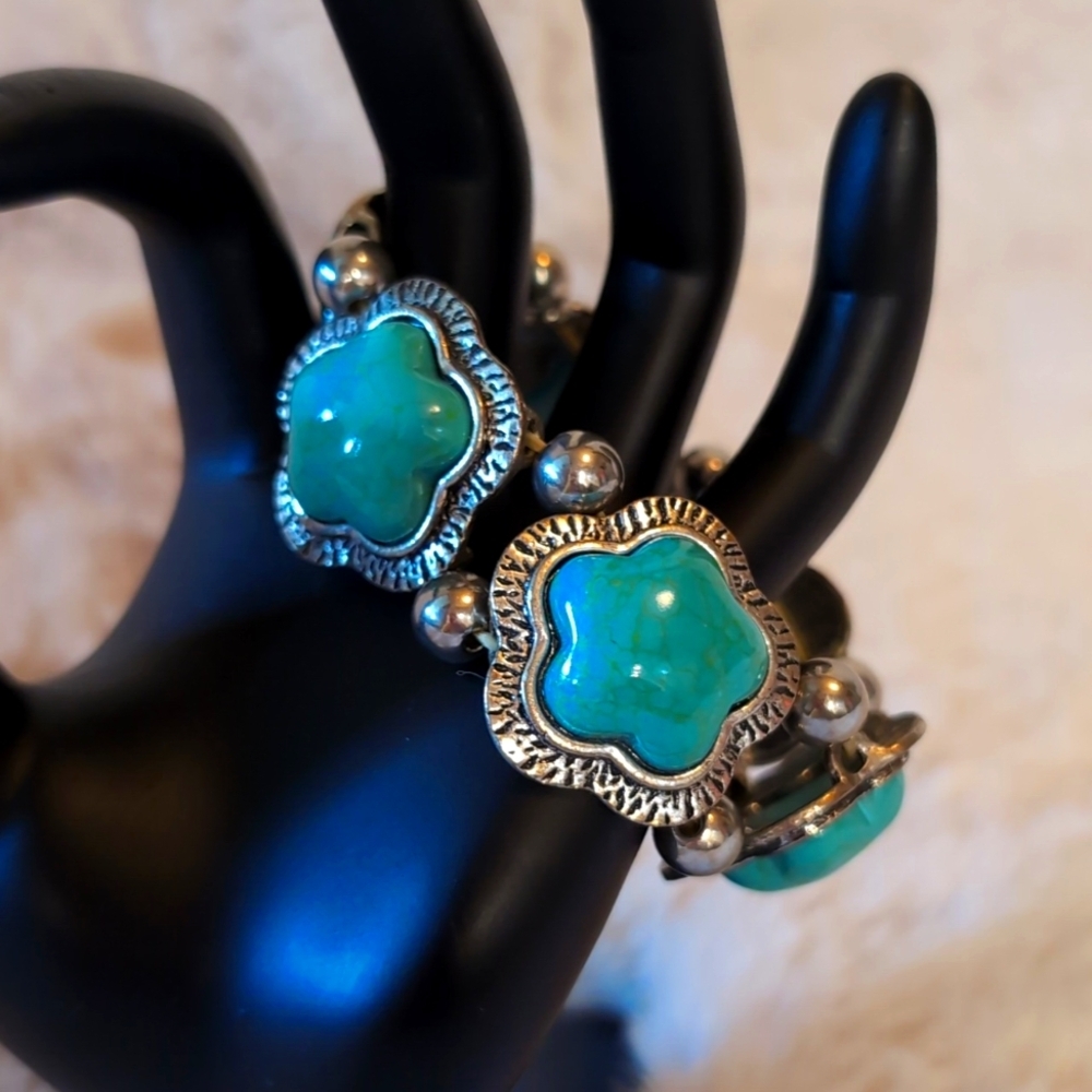Vintage Silver Toned Turquoisesque Stoned Stretch Elastic Bracelet